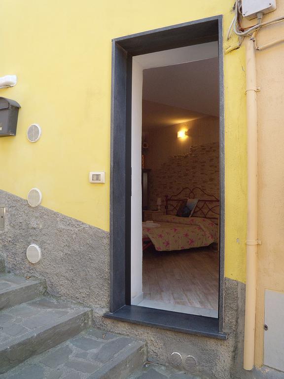 Michela Rooms Riomaggiore Exterior photo