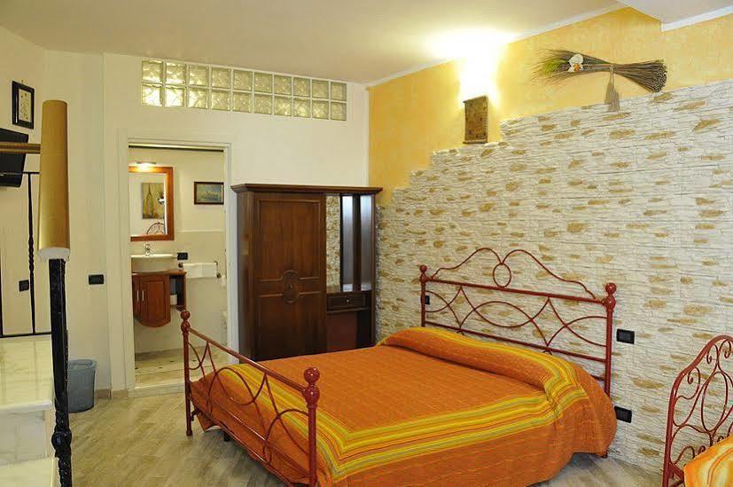 Michela Rooms Riomaggiore Exterior photo