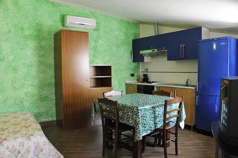 Michela Rooms Riomaggiore Exterior photo